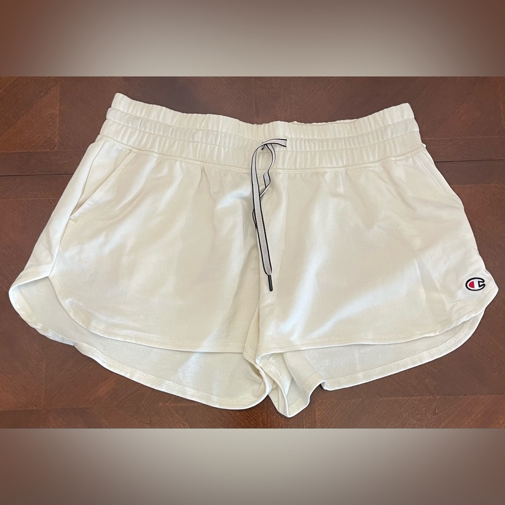 NWT Champion sz XL Women's Athletic Cream Shorts